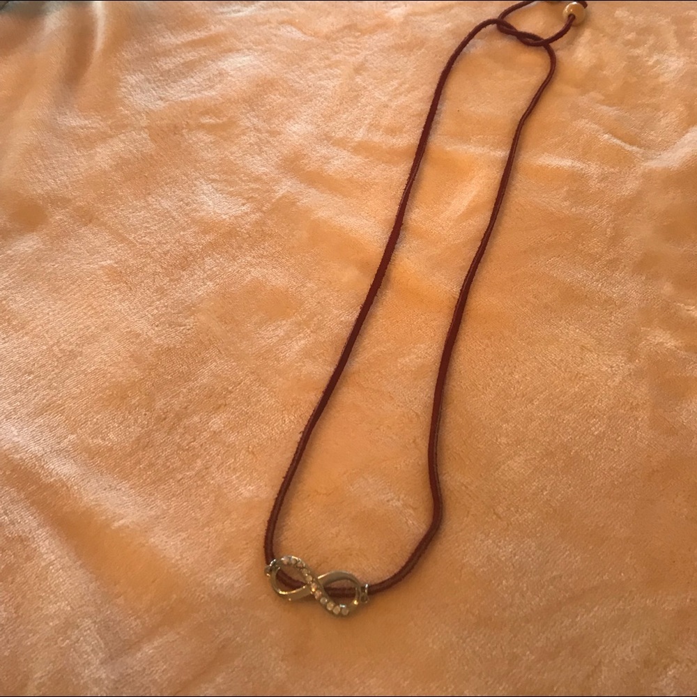 Necklace/ choker